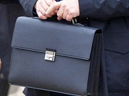 Сурамжылоо: Олигарх депутаттар Жогорку Кеңешти өз кызыкчылыгын ишке ашырган клубга айланттыбы?